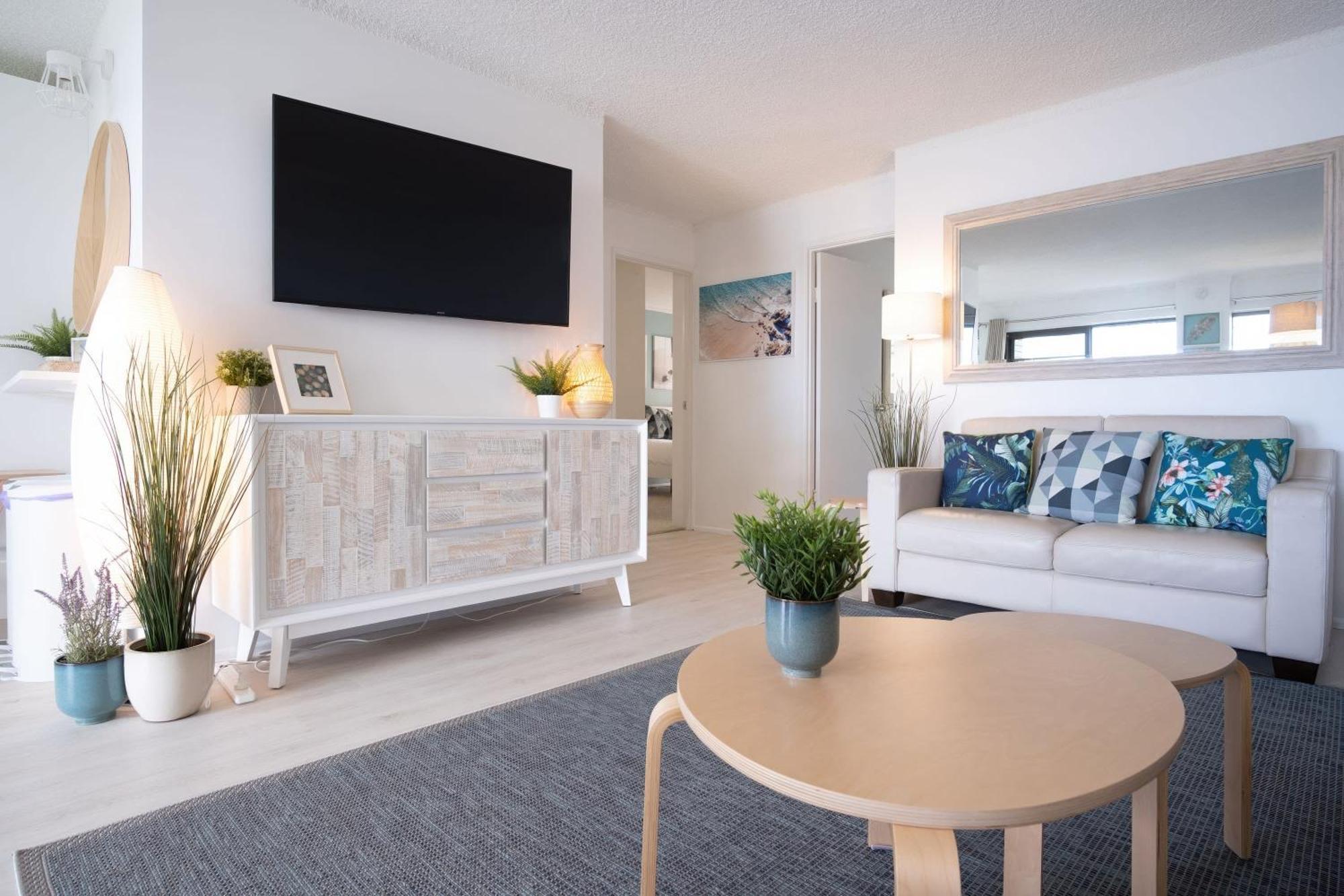 Apartment Peaceful River Front Escape Short Walk To Ocean St