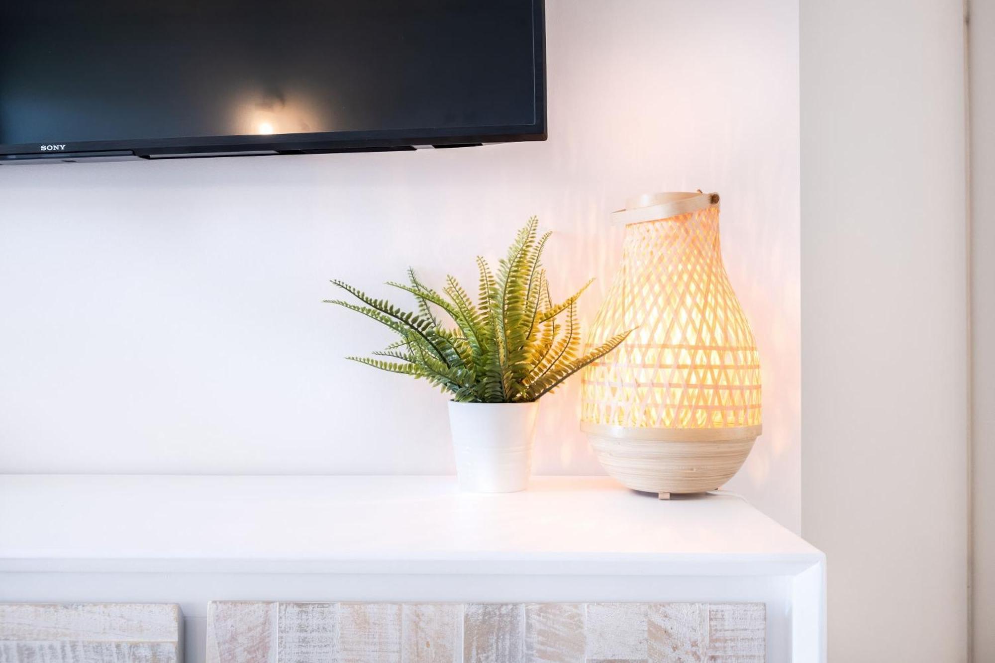 Apartment Peaceful River Front Escape Short Walk To Ocean St *